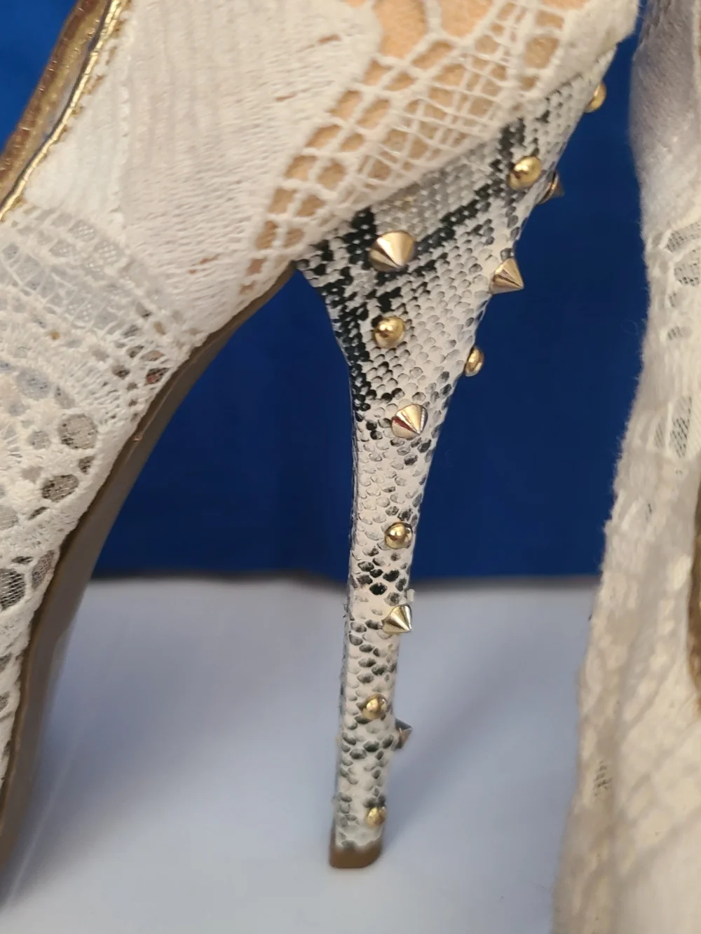 Scene Weaver White Lace Peep-Toe Stiletto Heels with Gold Trim